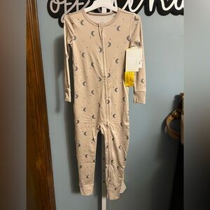 Cloud Island 1 piece tan with moon and stars sleepwear 2 way zip NWT